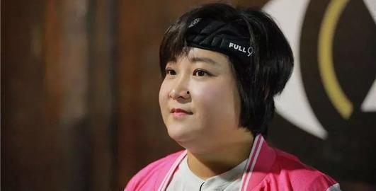 贾玲爆料瘦脸针视频播放,视频播放引发热议 第3张 贾玲爆料瘦脸针视频播放,视频播放引发热议 第3张